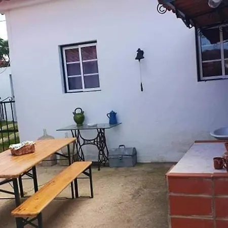3 Bedrooms With Furnished Garden And Wifi At 9 Km Away From The Beach Alcobaça