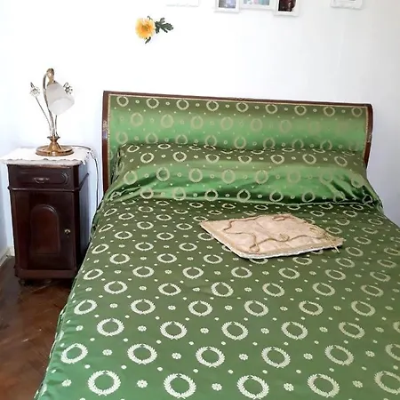 3 Bedrooms With Furnished Garden And Wifi At 9 Km Away From The Beach Vila